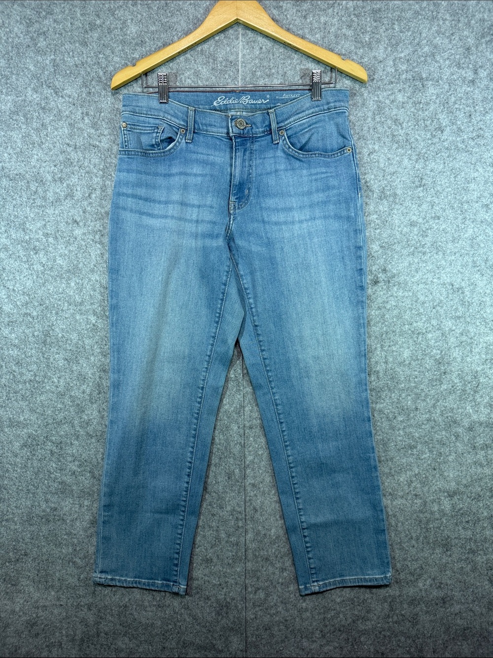 Eddie Bauer Boyfriend Slim Jeans - Womens 10 - Light Wash Crop Casual Cotton